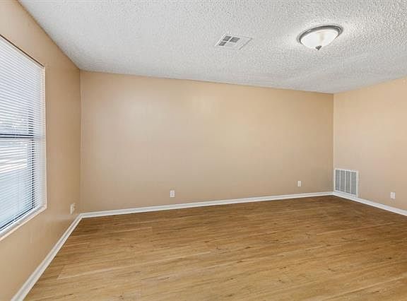 2nd image of 4212 Louisiana Ave APT 3