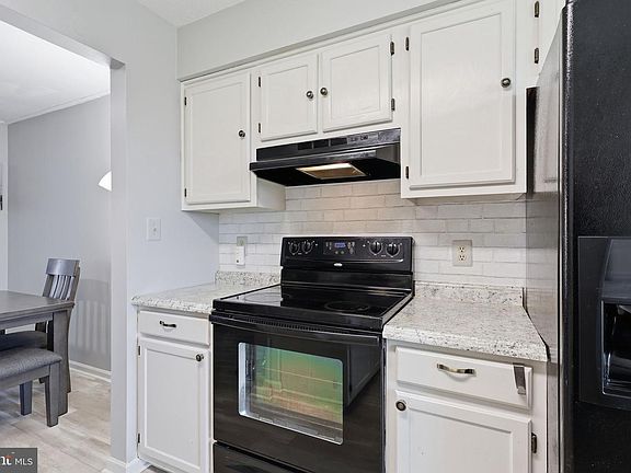 4th image of 620 Bridlewood Dr