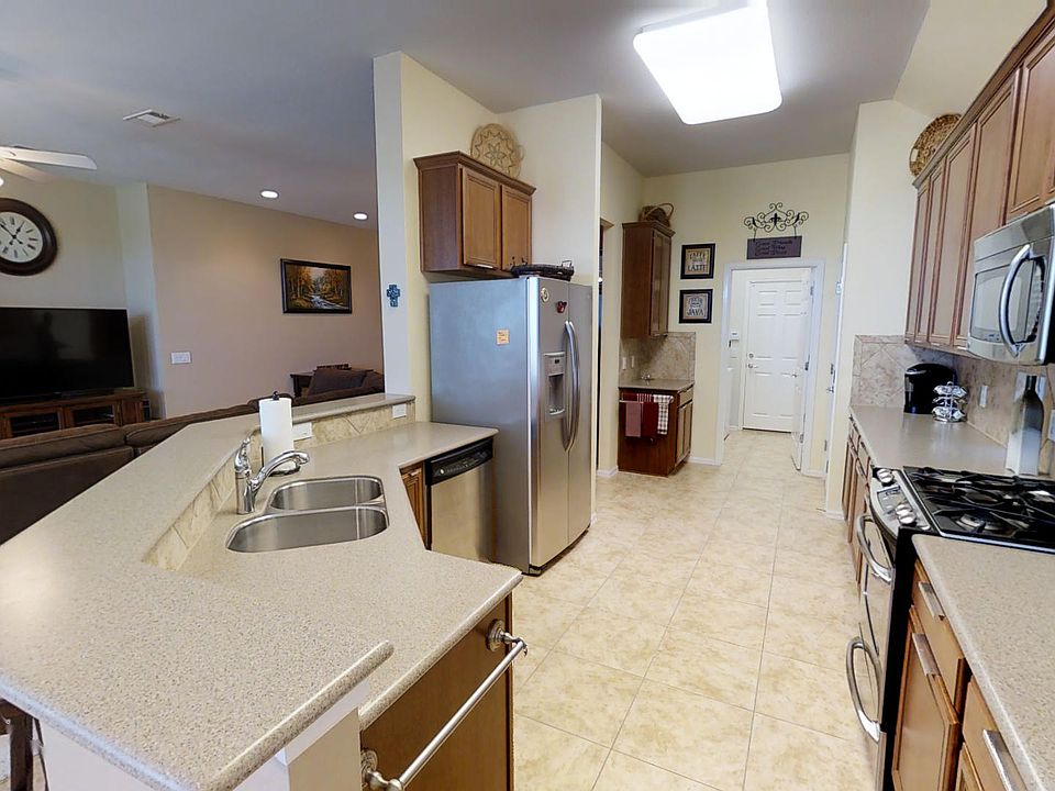 1st image of 2825 Thorncreek Ln