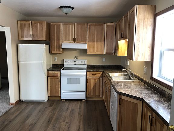 2nd image of 221 E 1st St #1