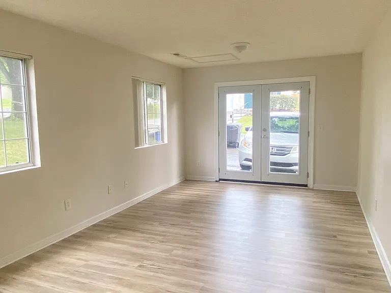 2461 Stratford Crossing Dr — Photo 5