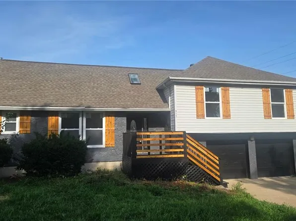 913 NW 37th St, Blue Springs, MO 64015