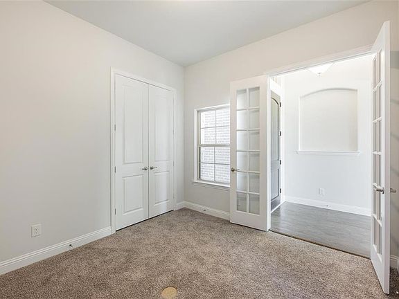 4th image of 2308 Llano Dr