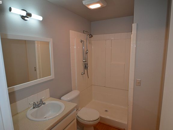5th image of 4107 NE 152nd Ave