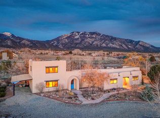 21 Dry Creek Rd, El Prado, NM 87529