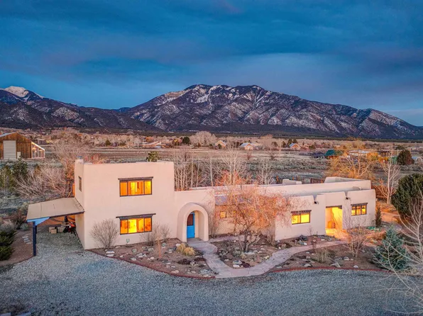 21 Dry Creek Rd, El Prado, NM 87529