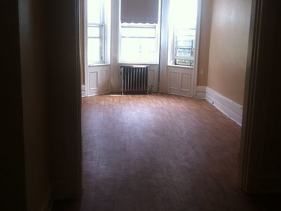 4th image of 8683 19th Ave