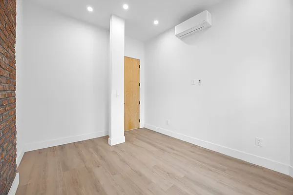 Rented by Target Realty Group | media 7