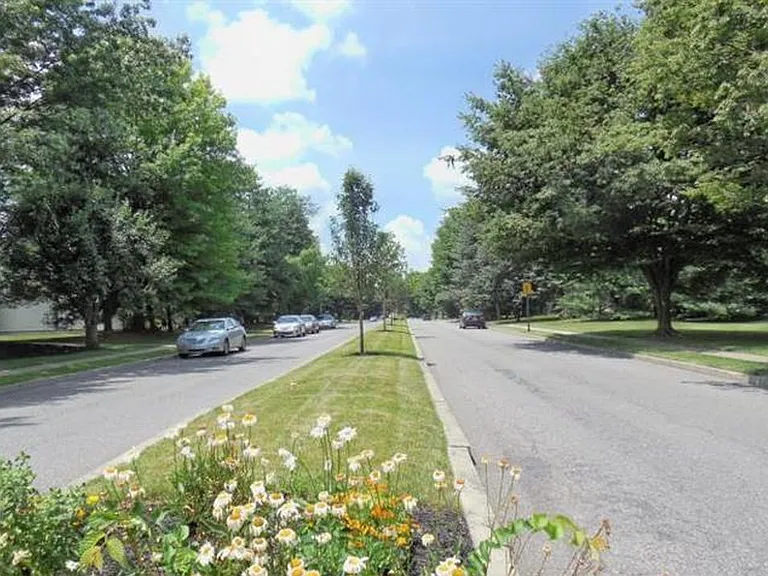 106 Founders Ct — Photo 41