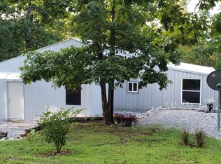 1026 Captain Ave, Aurora, MO 65605