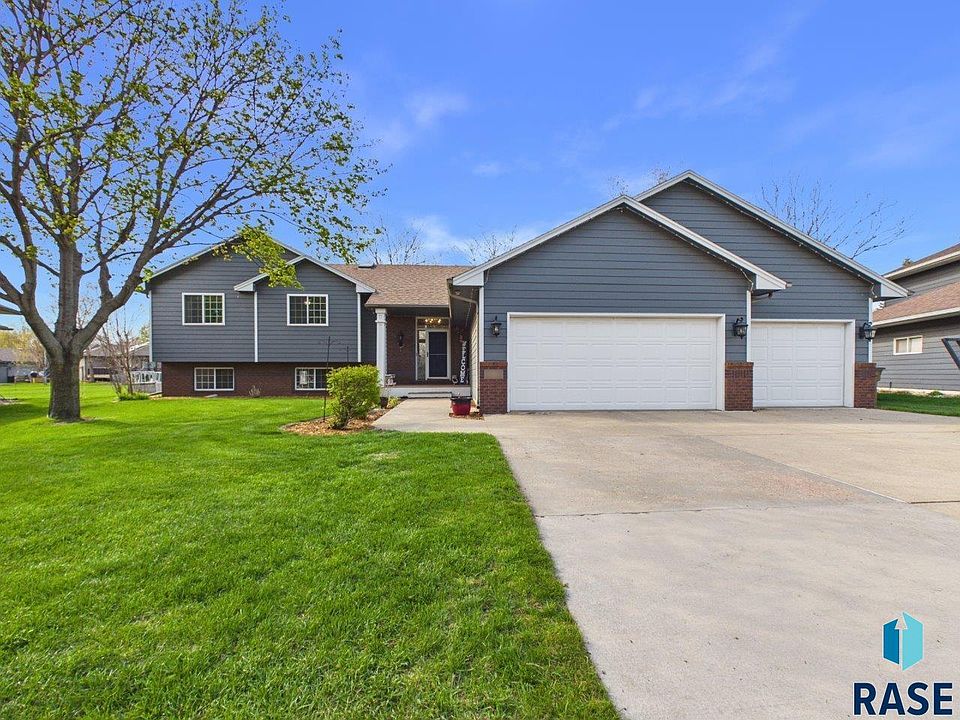 1st image of 4040 S Brady Ct