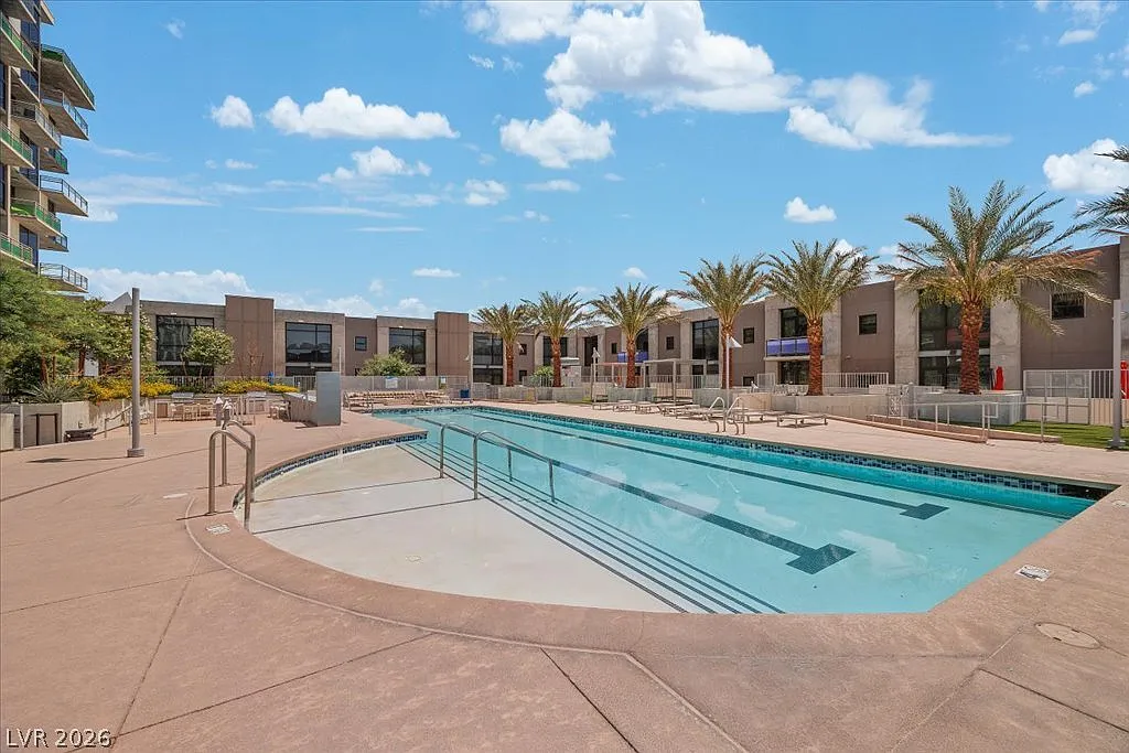 2 bed, 2.0 bath, 1126 sqft, $2,175 — Photo 3