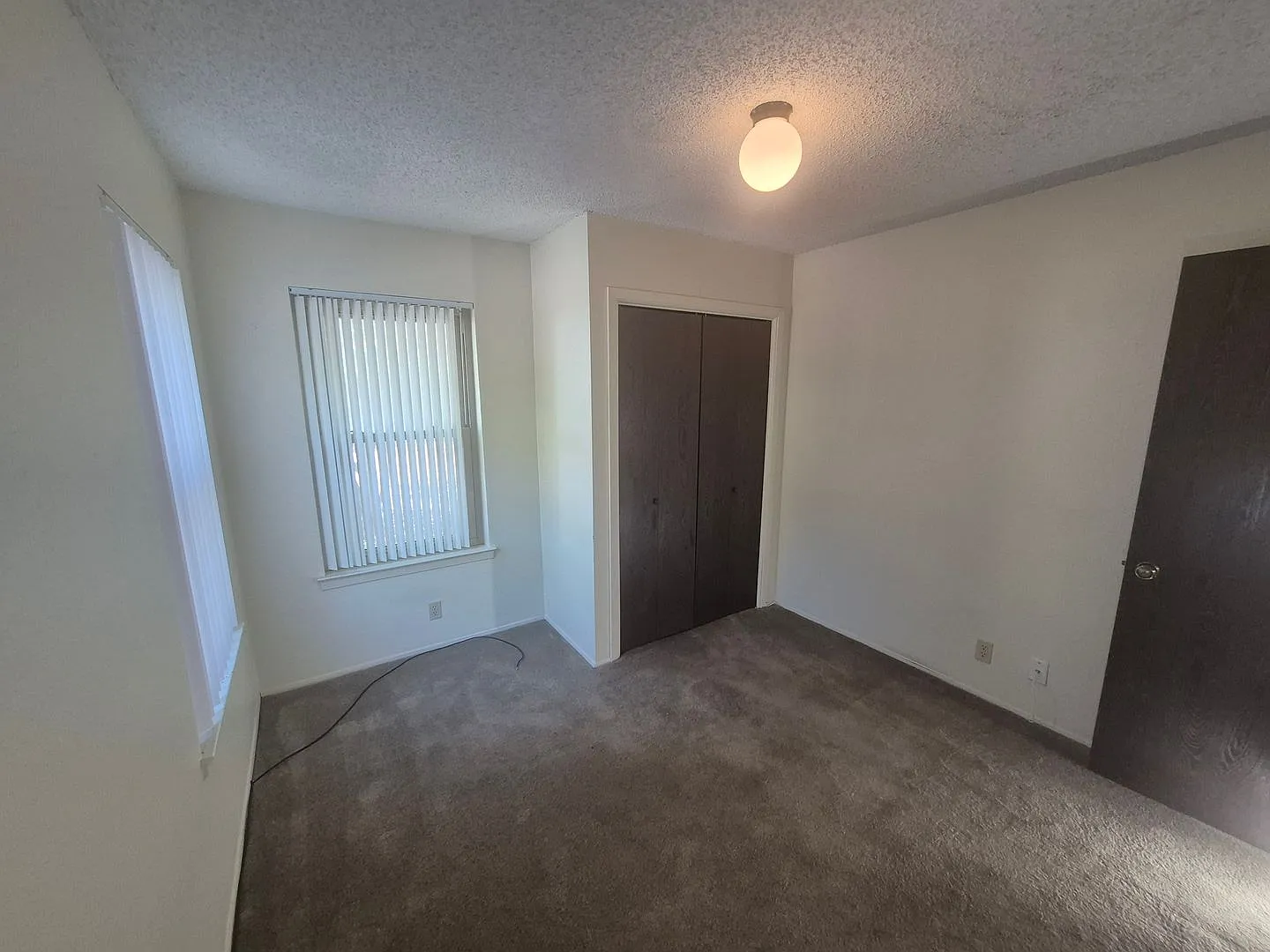 Gorgeous 3 Bed/2.5 Bath End Unit Townhome in the Park at Quail Creek!! — Photo 4