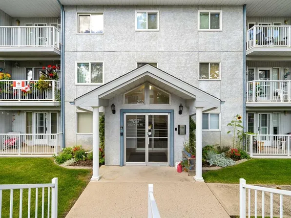 252 S 4th St SE #303, Medicine Hat, AB T1A 0K1