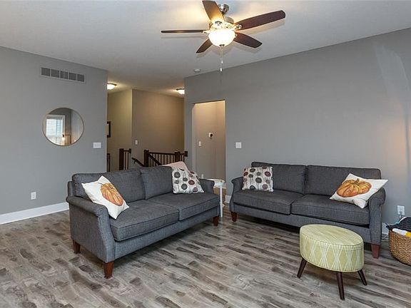 4th image of 9518 Cedarwood Dr