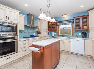 99 Berry Ln, Staunton, VA 24401