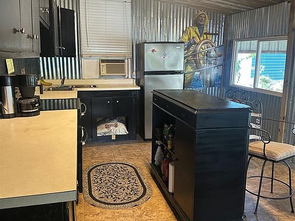 5th image of 19609 Kay Ln