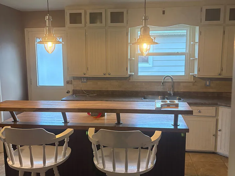 102 Paris St #MAIN FLOOR — Photo 3