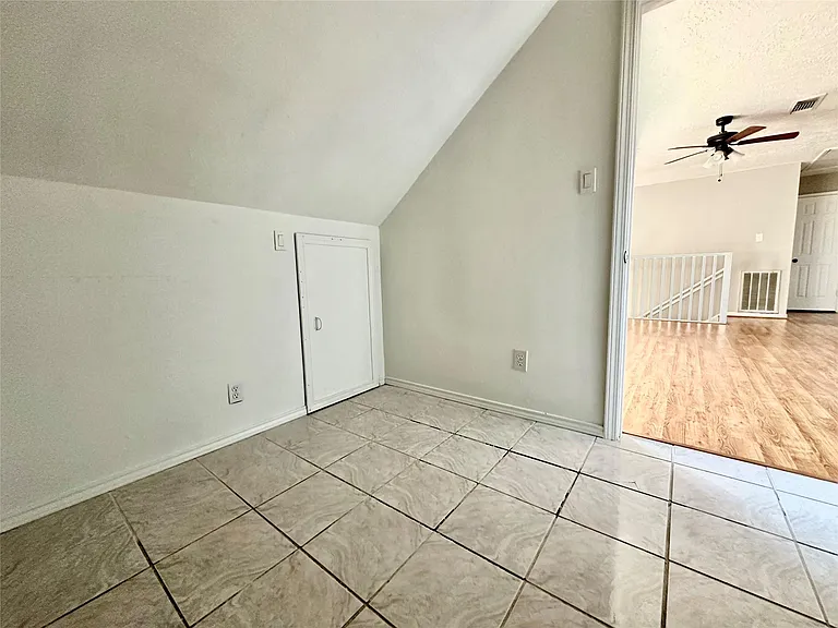 2818 Stoney Wood Dr — Photo 17