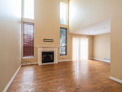 115 E Hemstead St, Lake Bluff, IL, 60044