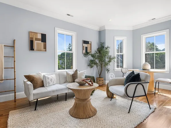13 Meehan St #3, Jamaica Plain, MA 02130