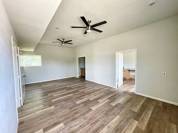 5th image of 4411 Moulton St