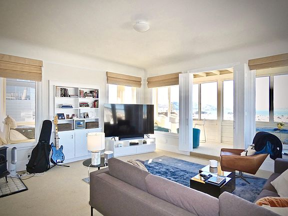 3rd image of 2468 Union St