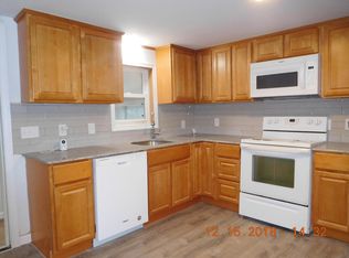 143 Point Grove Rd, Southwick, MA 01077