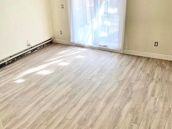 4th image of 256 Egbert Ave #1