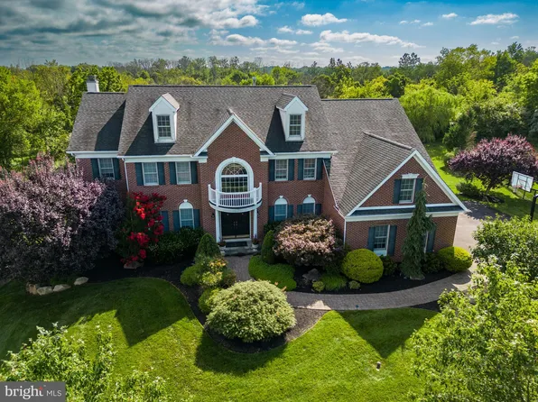 111 Steinbright Dr, Collegeville, PA 19426