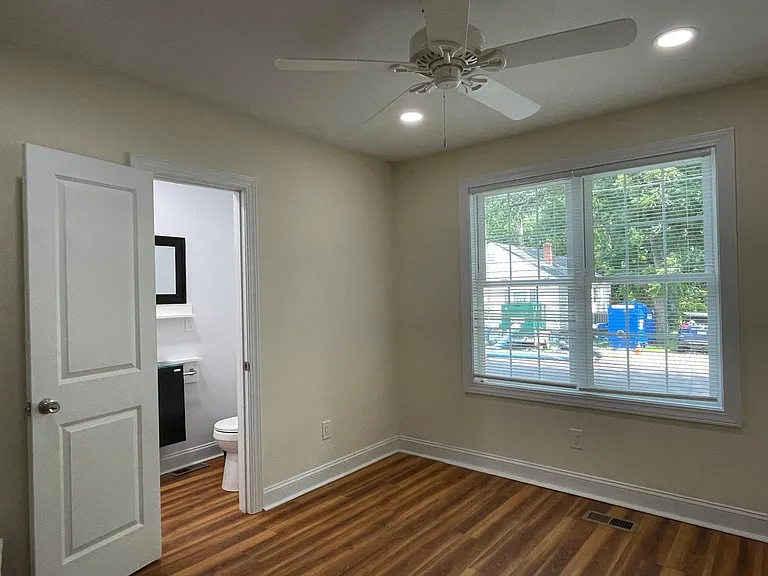 604 Avery St — Photo 30