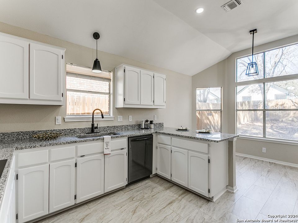 1st image of 5202 CABIN LAKE DR