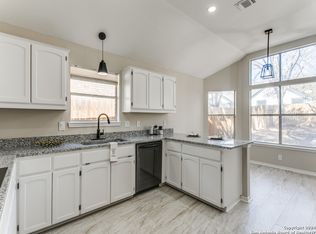 5202 Cabin Lake Dr, San Antonio, TX 78244