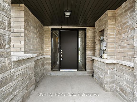 2nd image of 6 Blue Forest Cres