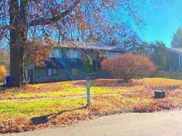 1st image of 28 Rolling Meadow Dr