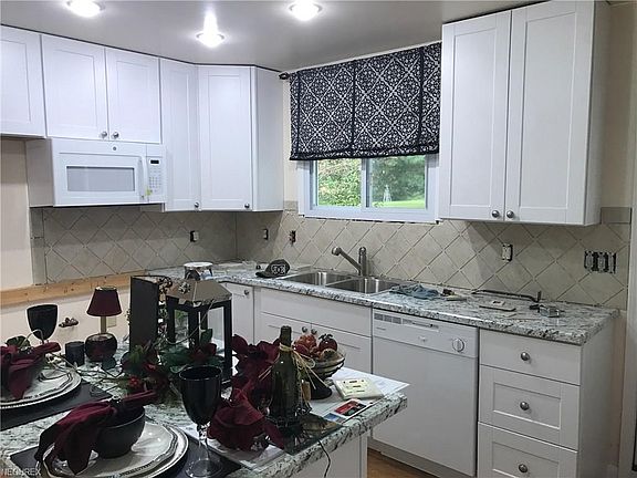 2nd image of 3085 Greenfield St NW