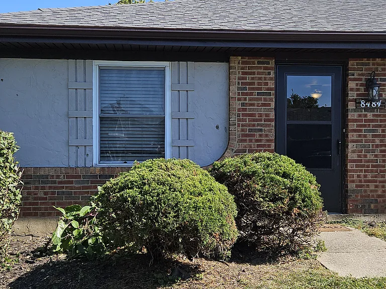 8484 Woodgrove Dr #8484 — Photo 3