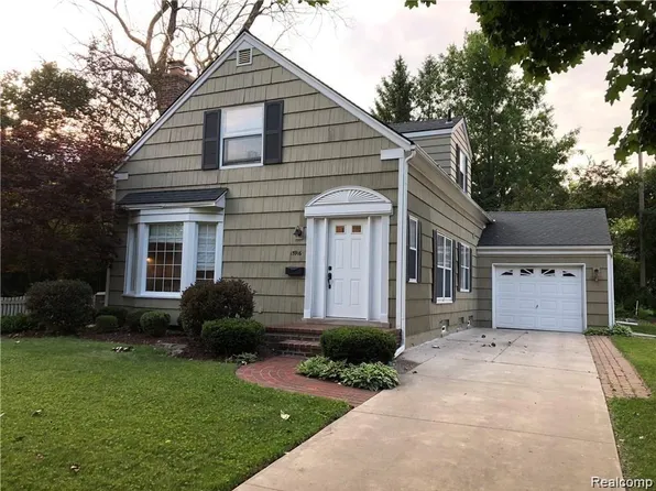 15916 Longmeadow St, Dearborn, MI 48120