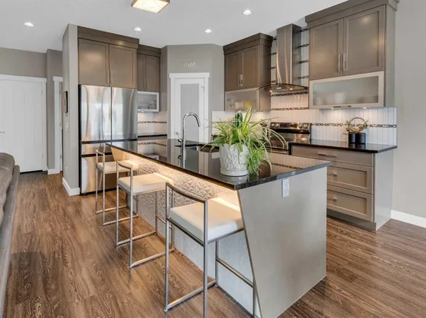 145 W Wildrose Dr, Strathmore, AB T1P 0G5