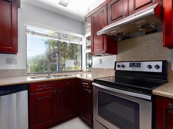 5th image of 10523 Matinal Cir