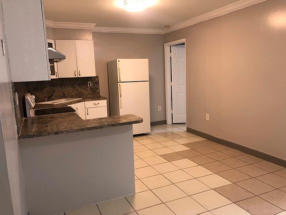 5th image of 450 NW 32nd Ave #452