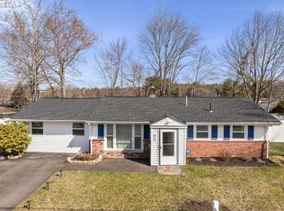92 Brookfield Dr, Brockton, MA 02302