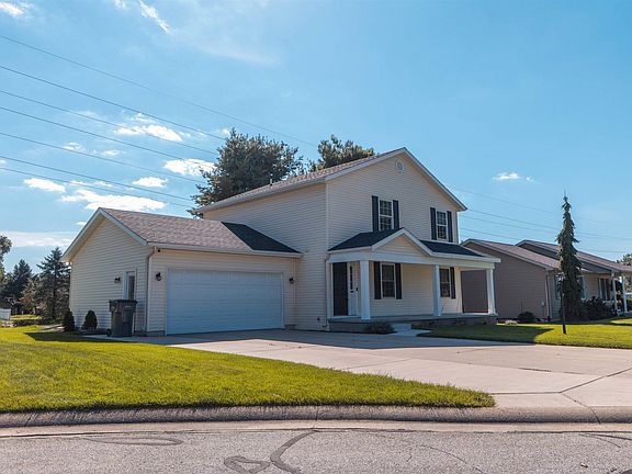 3rd image of 23036 Oakleaf Dr S