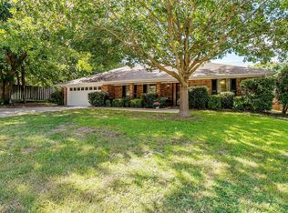 802 Westhill Terrace Ct, Cleburne, TX 76033