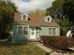 638 Thornton St, Liberty, MO 64068