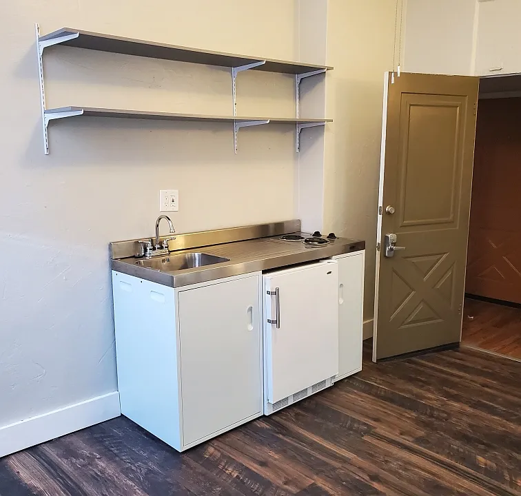 201 W Main St #3