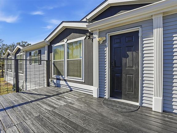 3rd image of 3844 Kaiser Ave