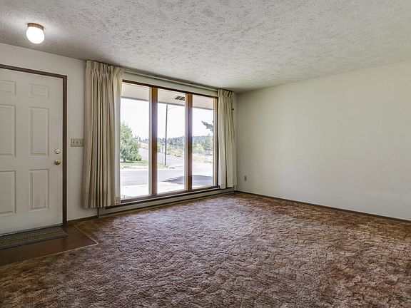 4th image of 3101 W Rosamond Ave