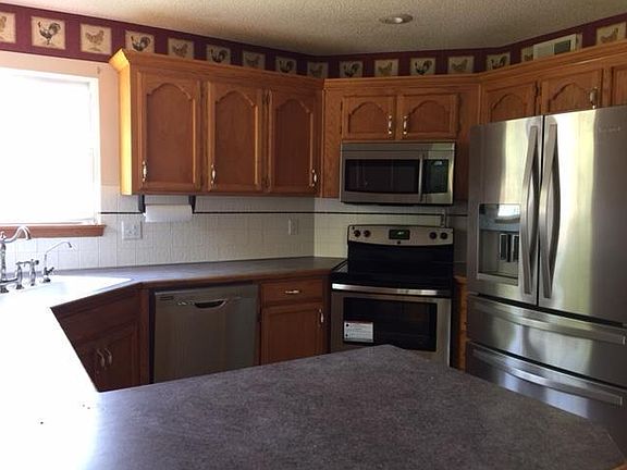 5th image of 249 NE Chateau Dr