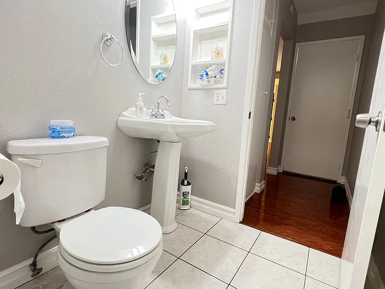 400 S Flower St #135 — Photo 9